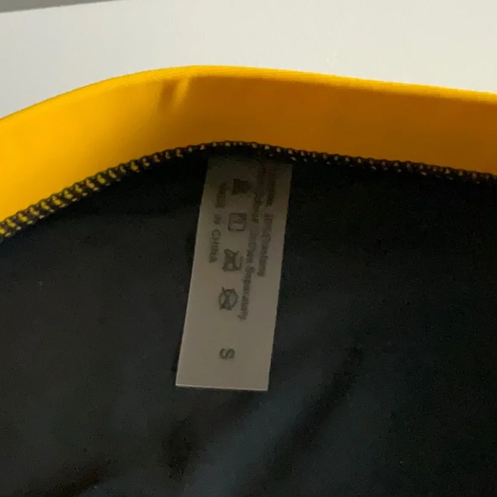 Super cute men’s swim briefs - Picture 8 of 9